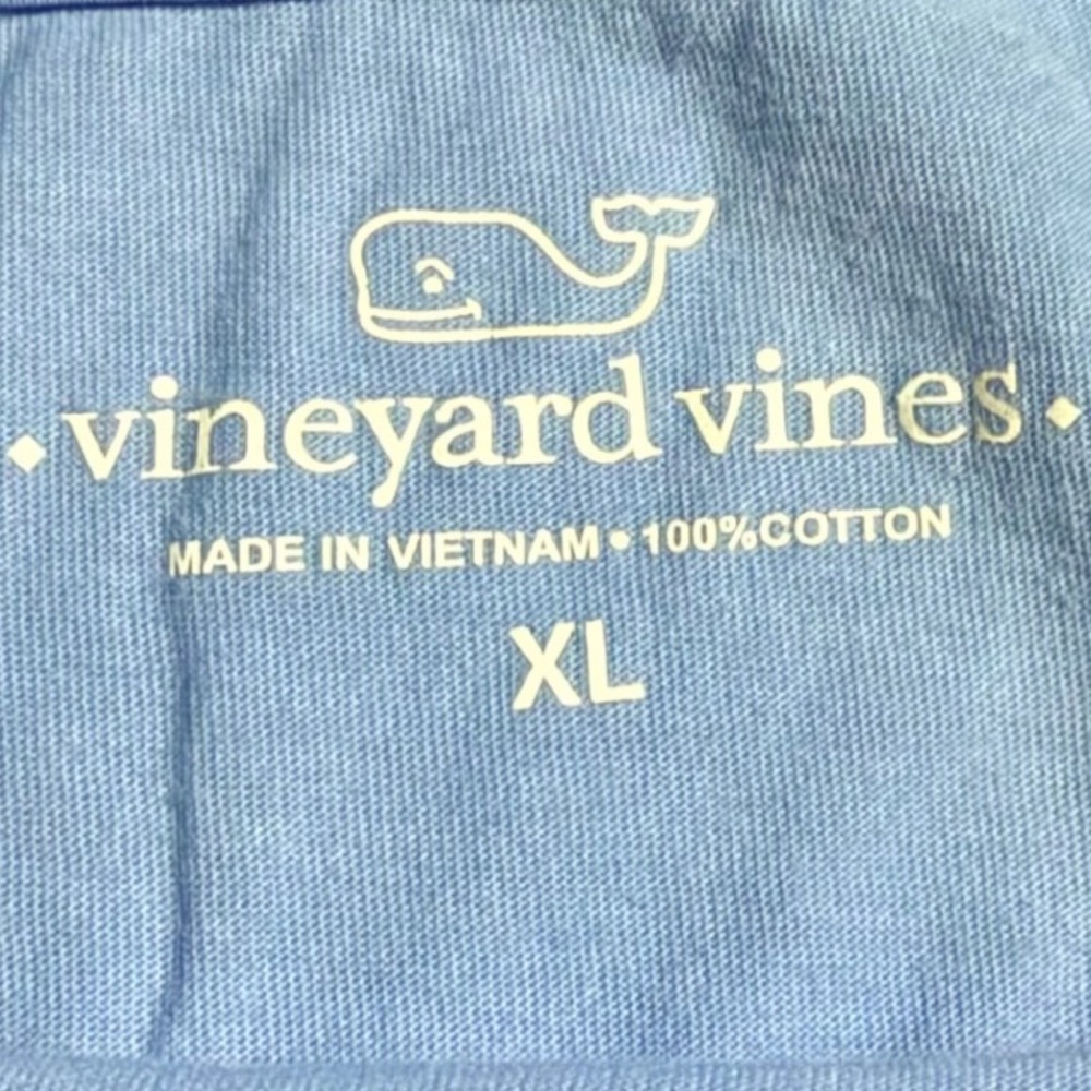 Vineyard Vines 100% Cotton T-Shirt Blue Whale Graphic Preppy Coastal Beach XL - Picture 6 of 6